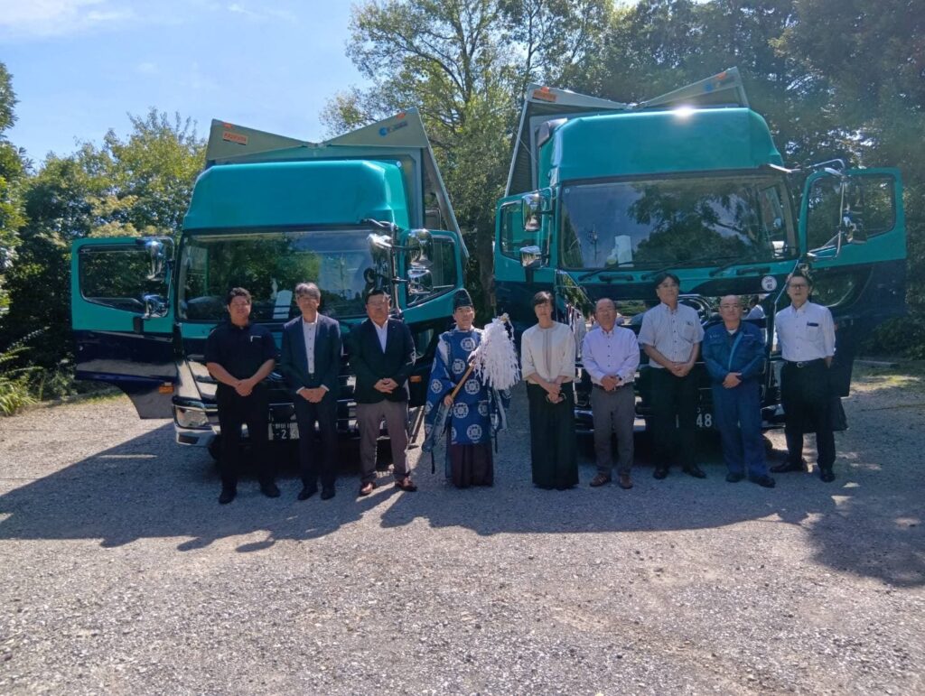 9月に新車が5台納車されました。 | 株式会社 仁和運送